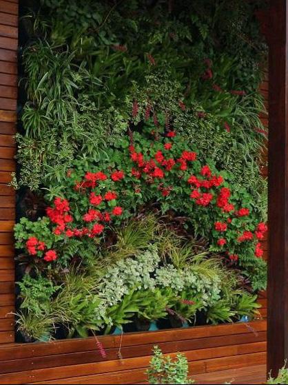 Growup vertical farming | decorative vertical garden